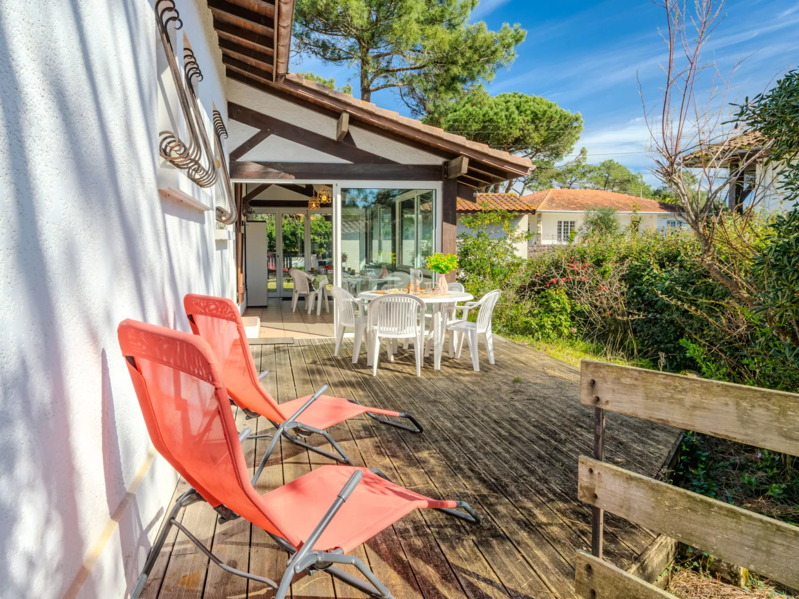 Promenade des Pins-Buiten