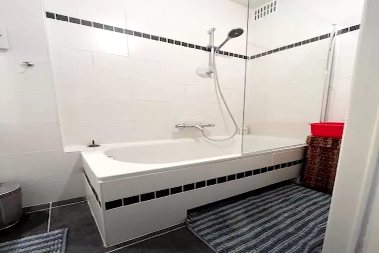 Residentie Estoril 0201-Badkamer