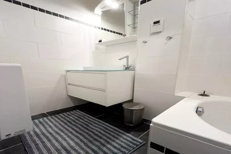 Residentie Estoril 0201-Badkamer