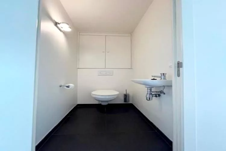 Residentie Les Bruyères 0501-Badkamer