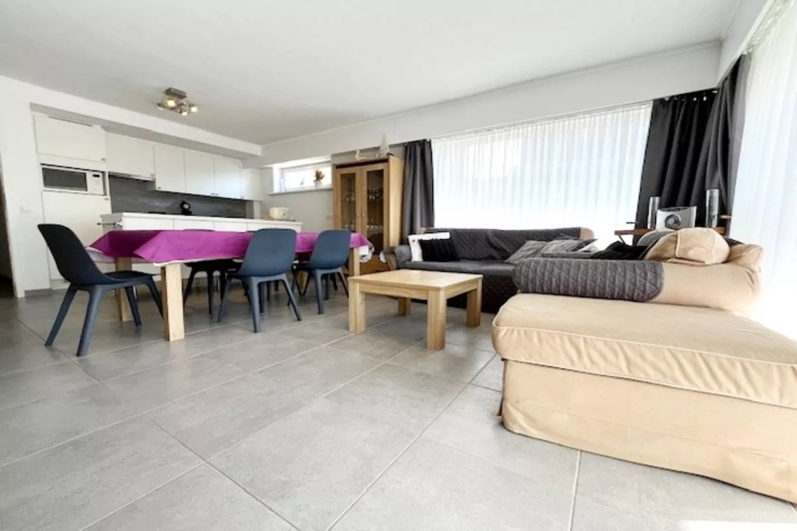 RESIDENTIE CARLTON I0308-Woonkamer