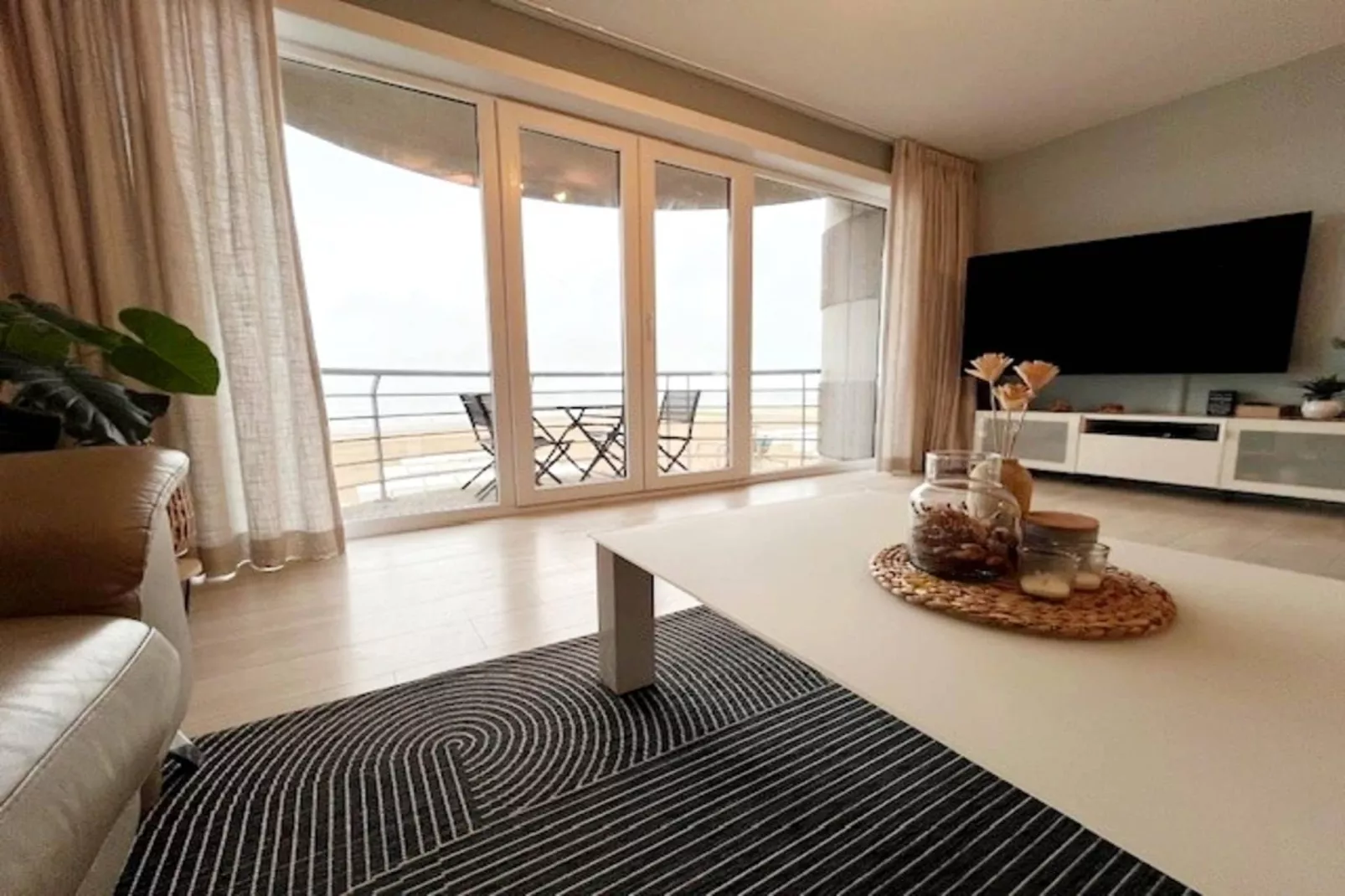 RESIDENTIE MAITE 0301-Woonkamer
