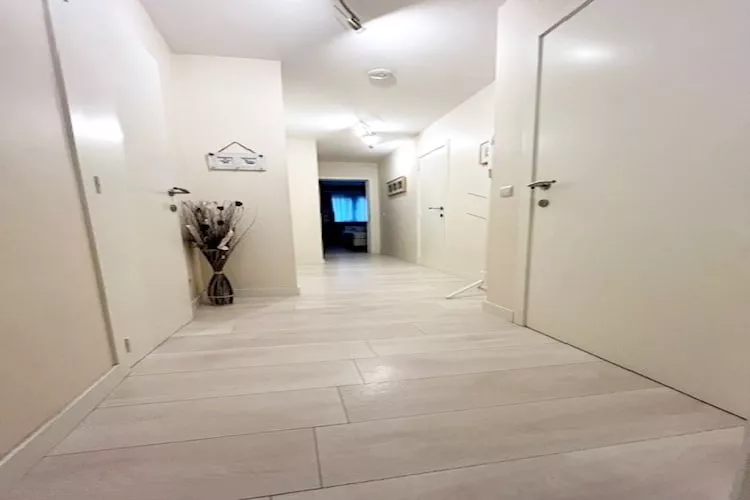 RESIDENTIE MAITE 0301-Overloop
