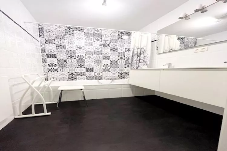 RESIDENTIE MAITE 0301-Badkamer