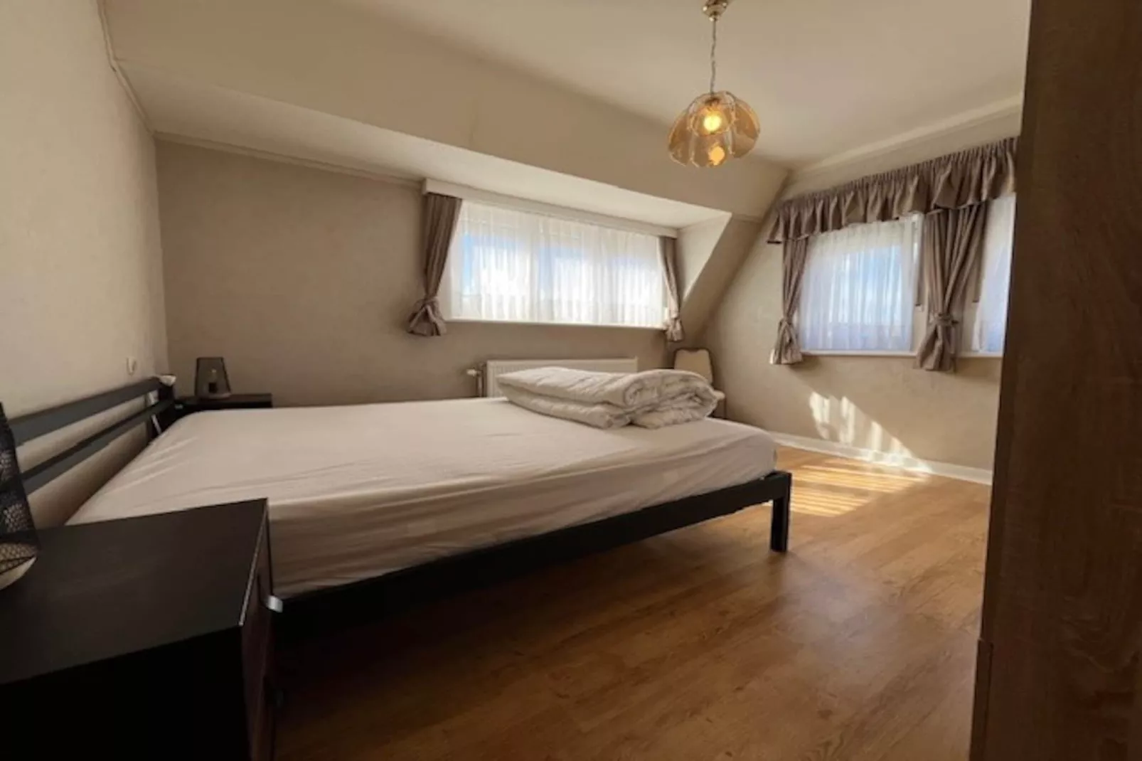 VILLA ZEEBRIES WONING-Slaapkamer