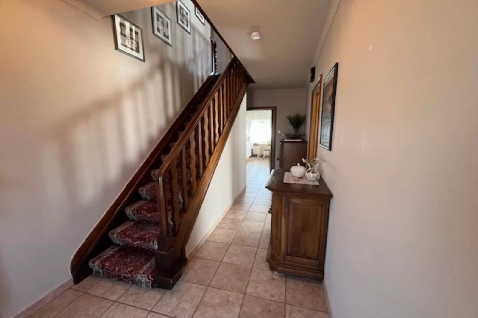 VILLA ZEEBRIES WONING-Overloop