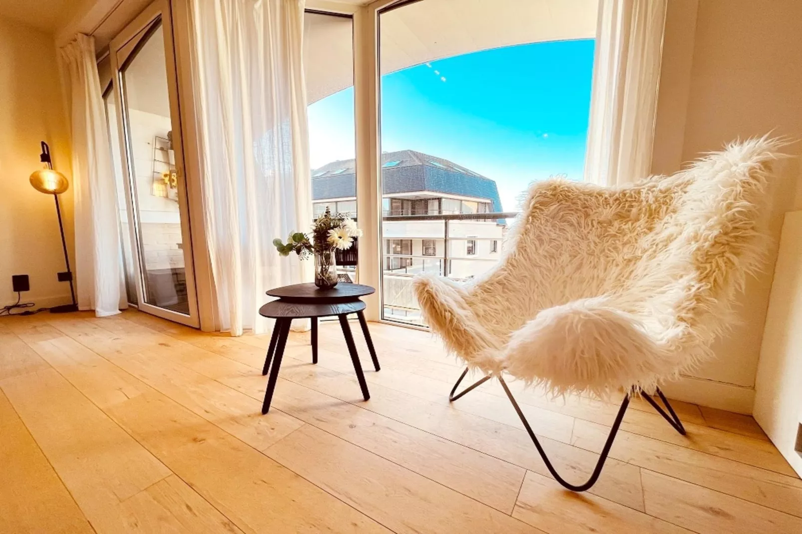 RESIDENTIE ANDREWS 0401-Woonkamer
