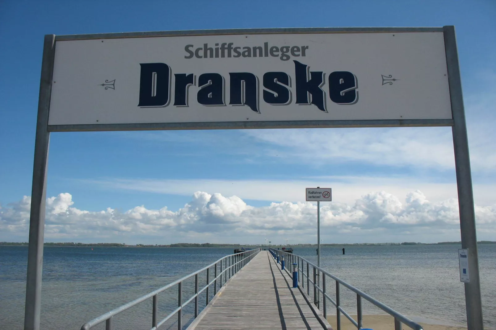 Ostsee-Haus Windland auf der Insel-Gebieden zomer 1km