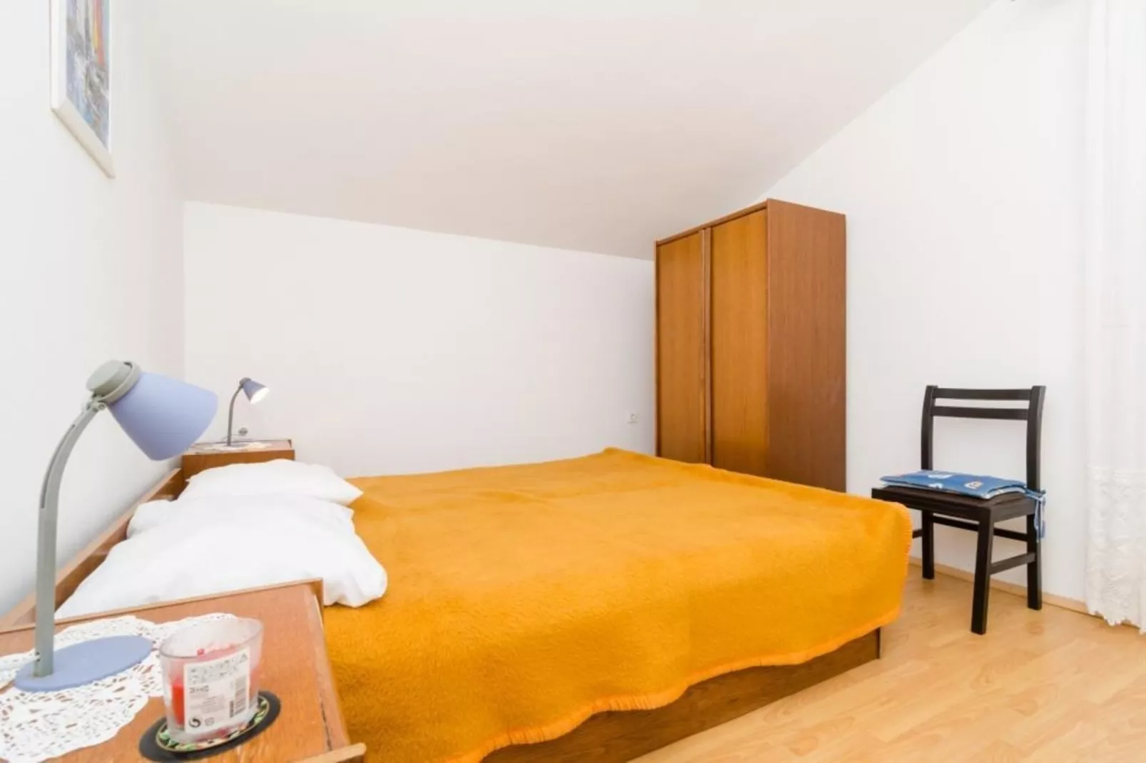Apartments Sutvid- Two Bedroom Apartment with Balcony and Sea View-Slaapkamer