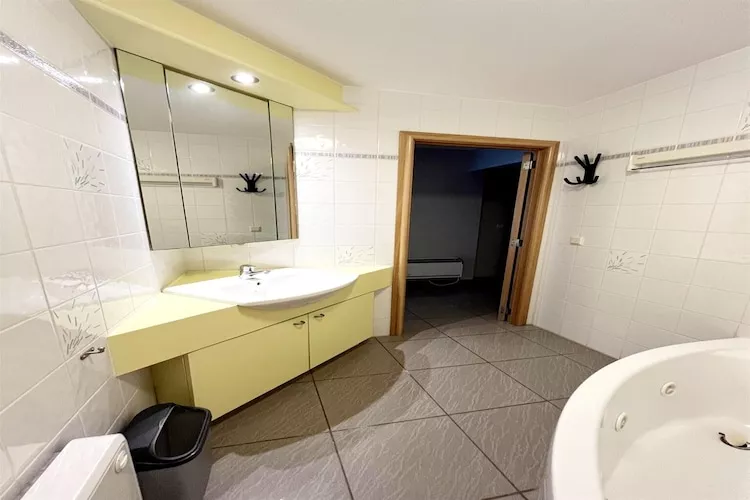 Château la Tuilerie 0701-Badkamer