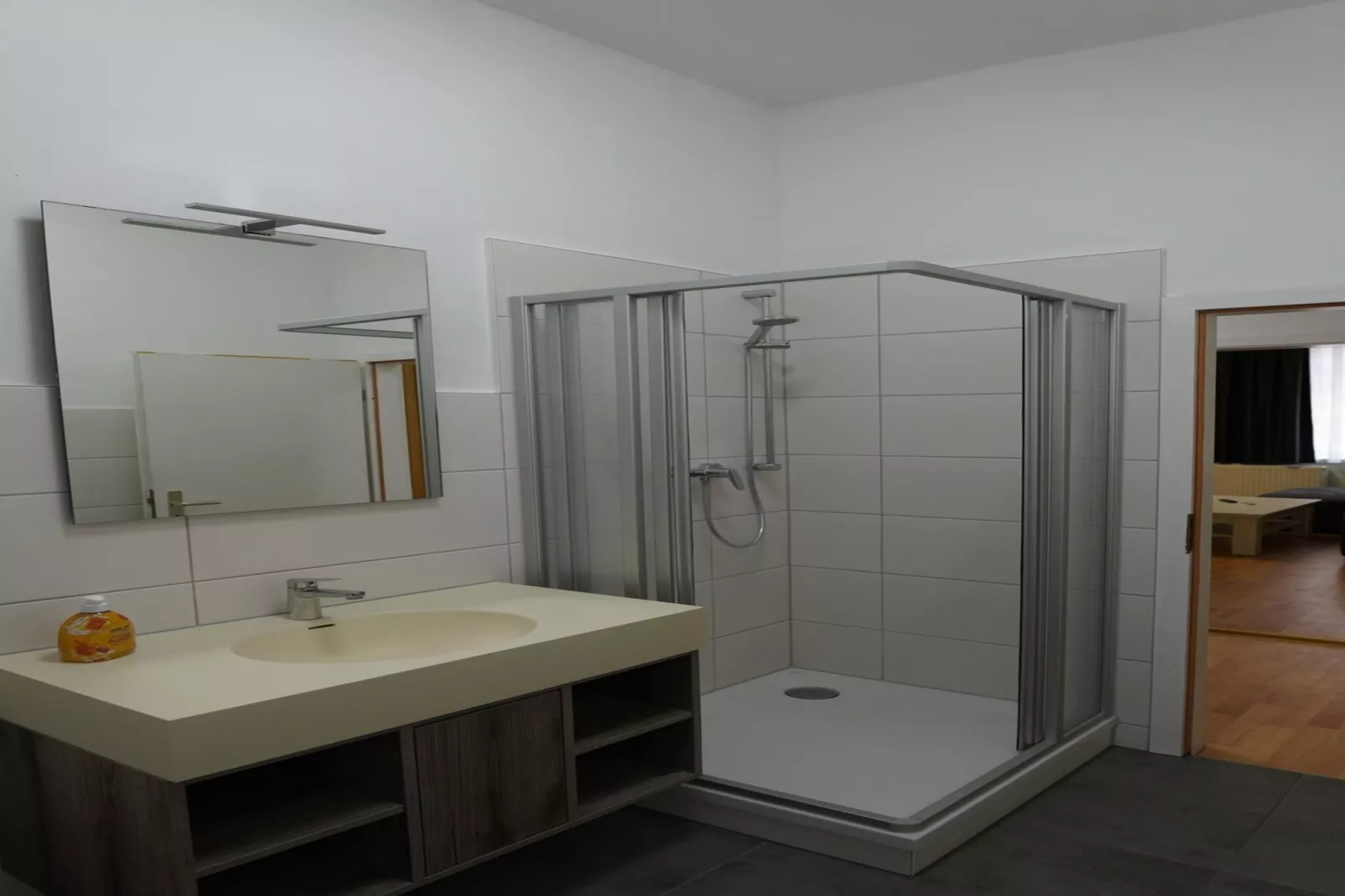 Otto der Reiche 4 Personen-Badkamer