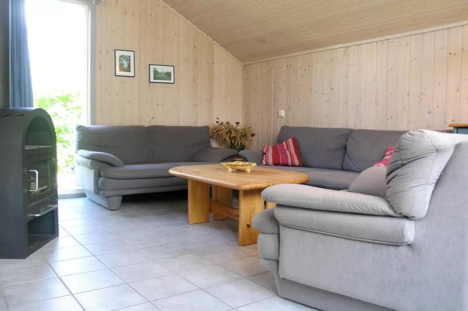 FH Wildgans Comfort mit Sauna & Kaminofen 81 qm 131-Woonkamer