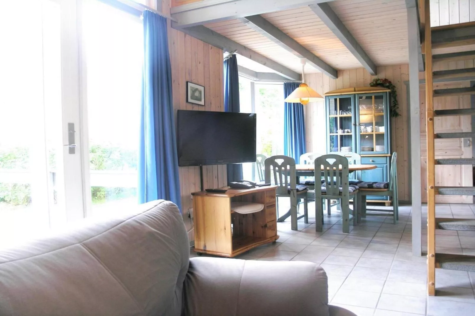 FH Wildgans Comfort mit Sauna & Kaminofen 81 qm 131-Woonkamer