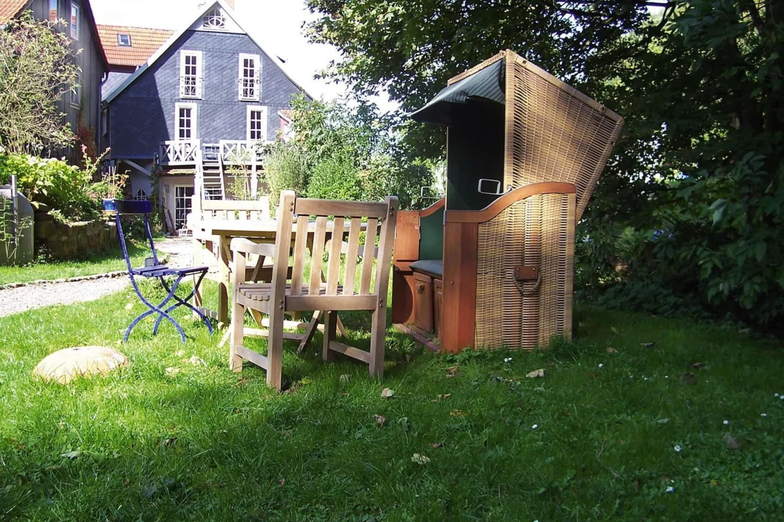Hessenmühle Friedrichroda-Buitenkant zomer