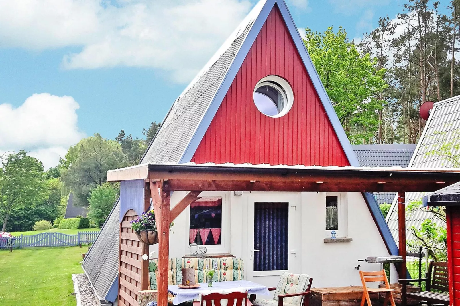 Ferienhaus 55 qm-Buitenkant zomer