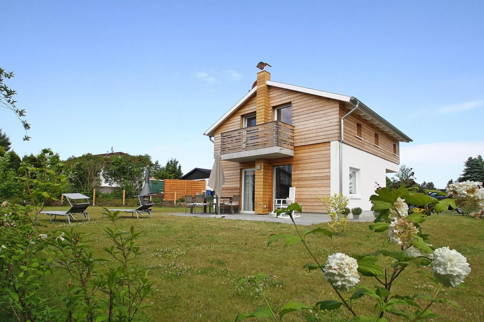 Ferienhaus Min Kaat-Buitenkant zomer