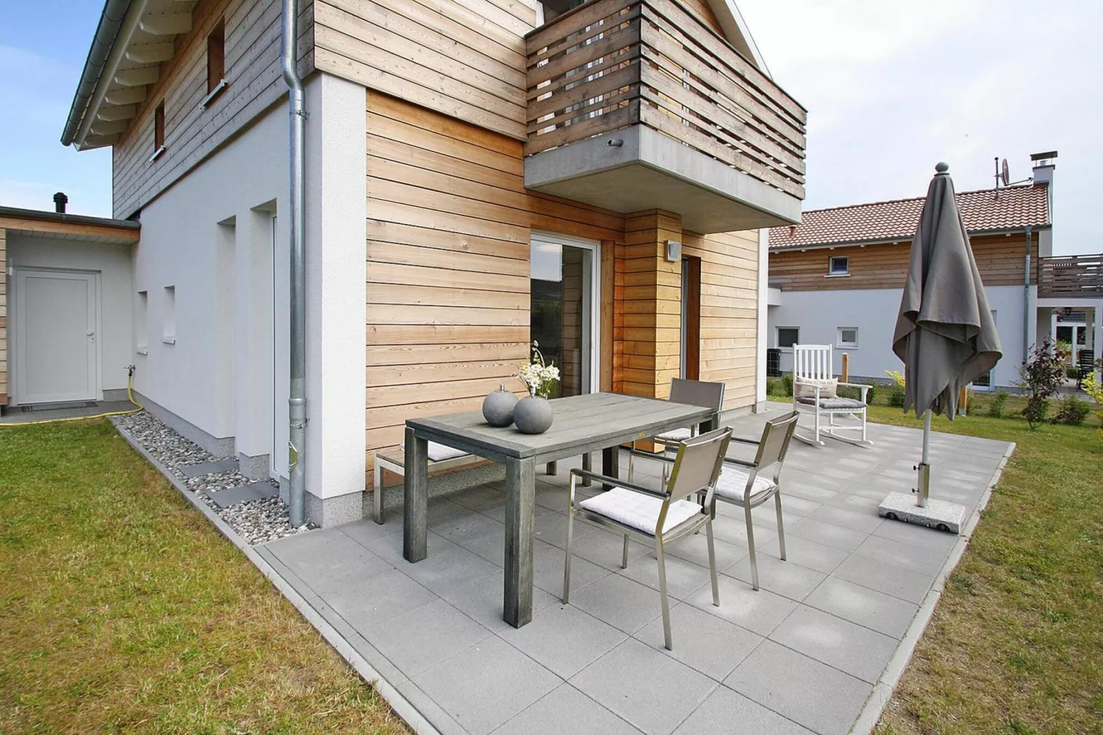 Ferienhaus Min Kaat-Buitenkant zomer
