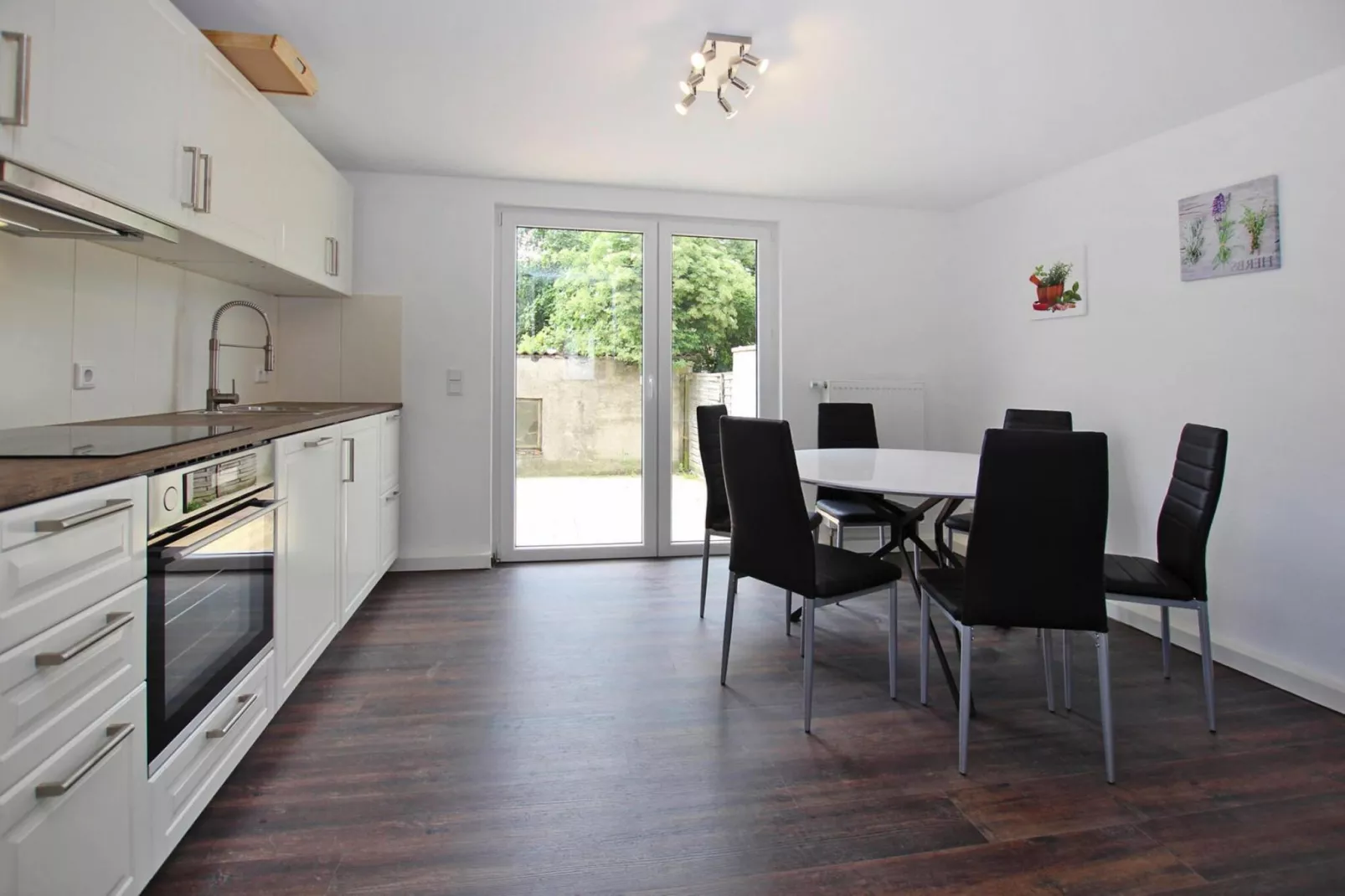 Ferienhaus 85 qm-Eetkamer