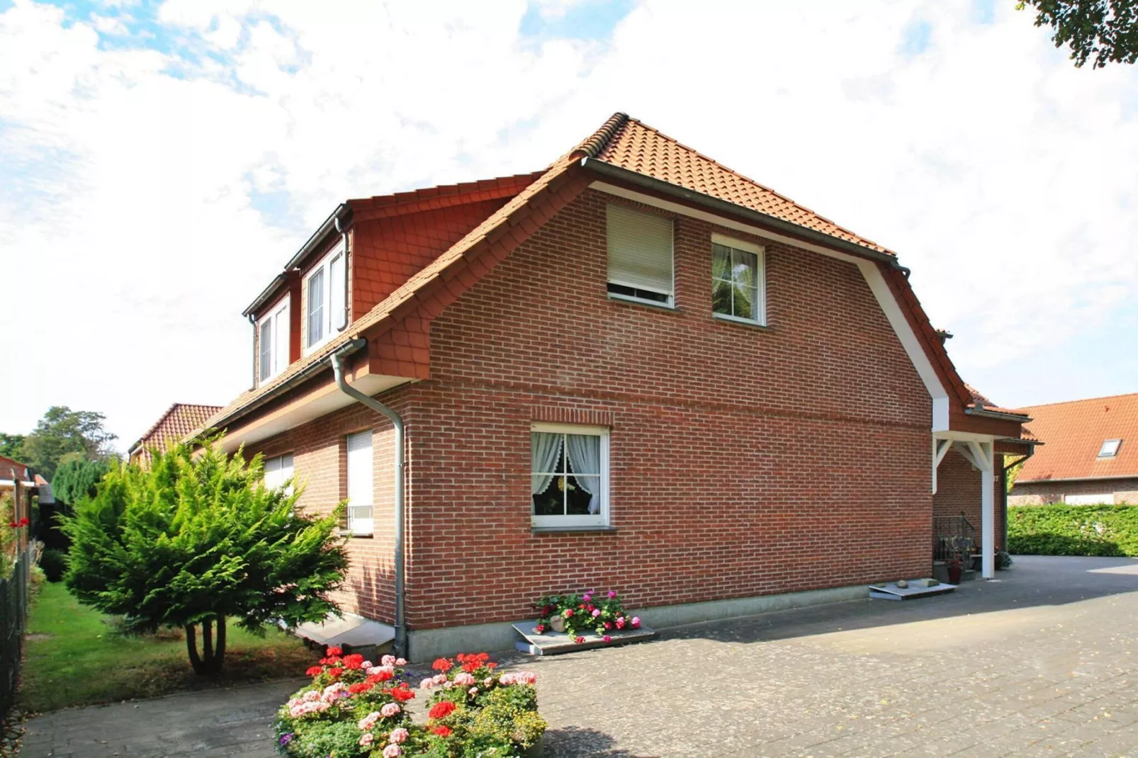 Fewo 2 60 qm-Buitenkant zomer