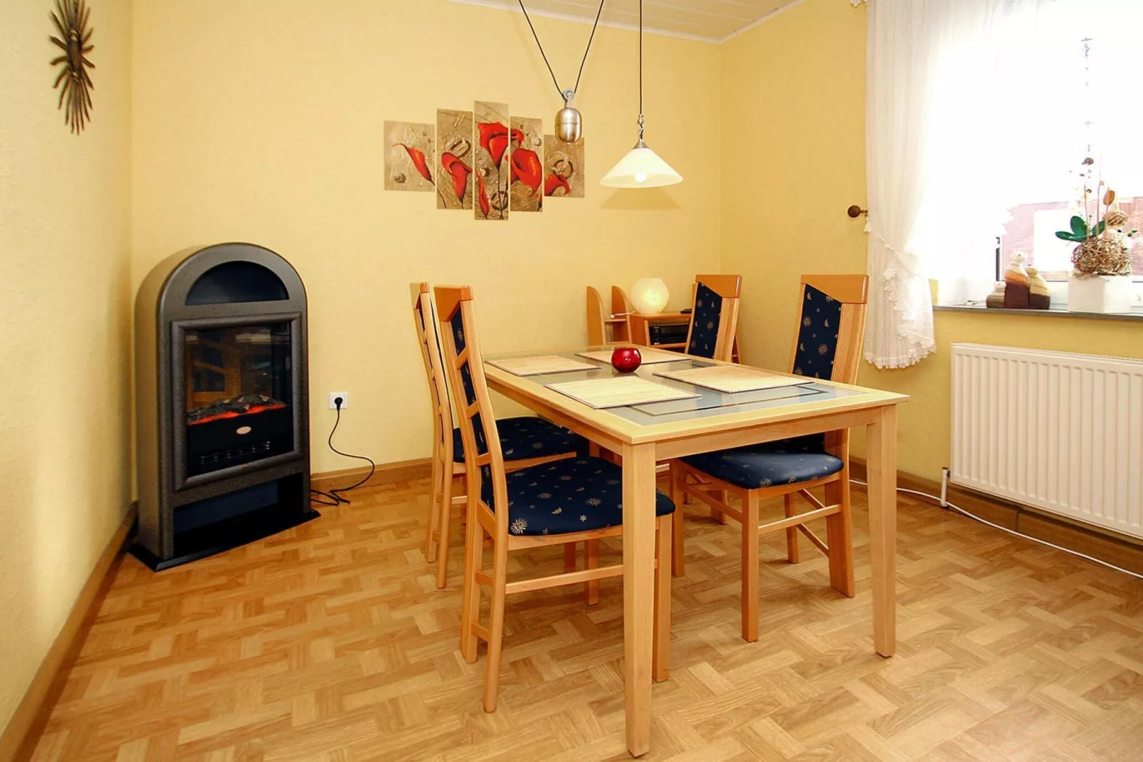 Ferienbungalow Klönsnack in Dornumersiel-Eetkamer