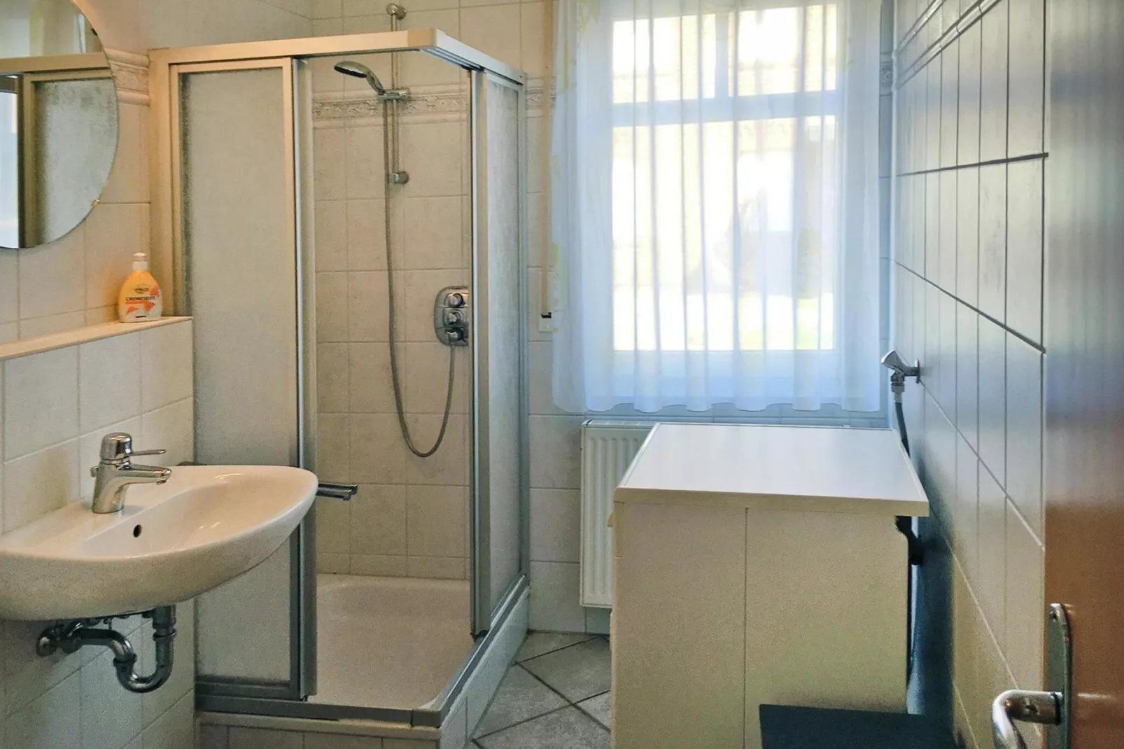 Ferienwohnung Fedderwardersiel-Badkamer