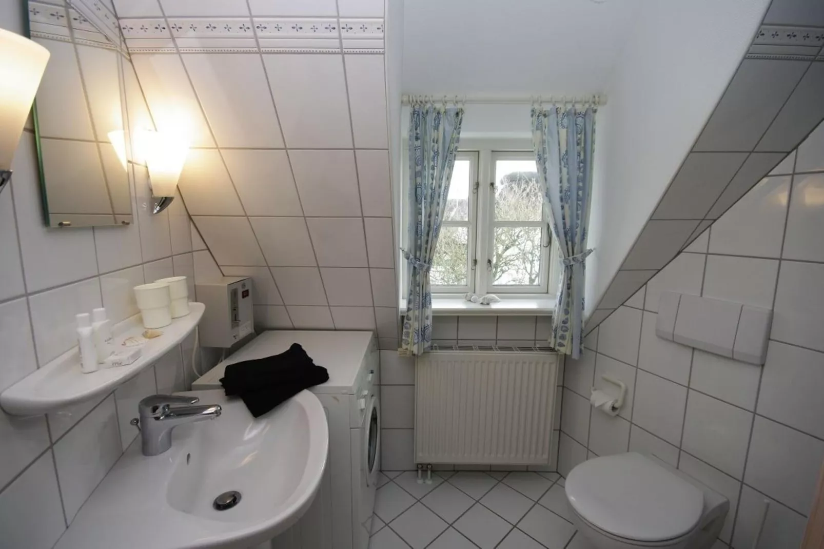Doppelhaus in Oldsum - Haus 2-Badkamer