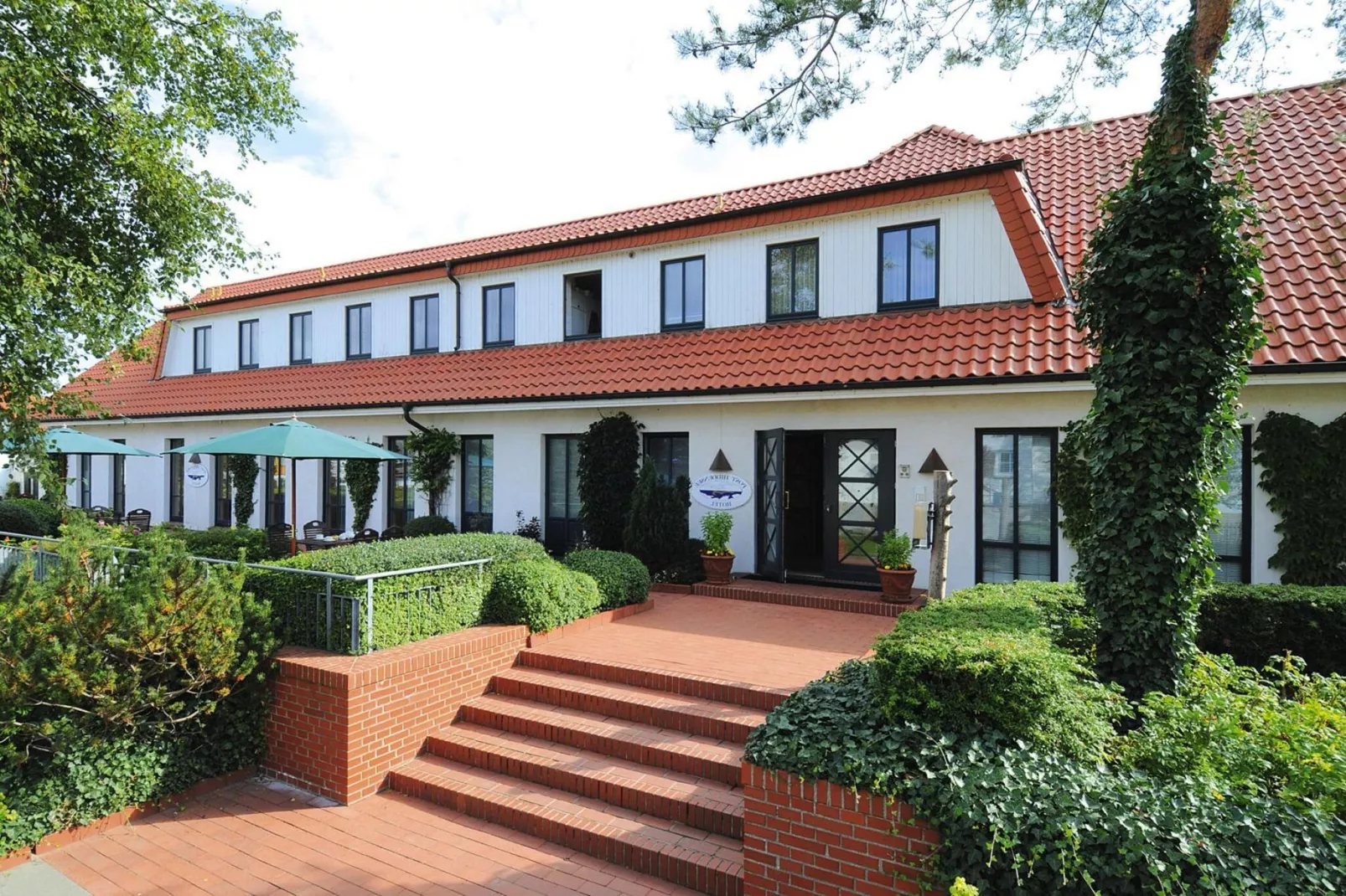 Post Hiddensee -Wohnung 2-Buitenkant zomer