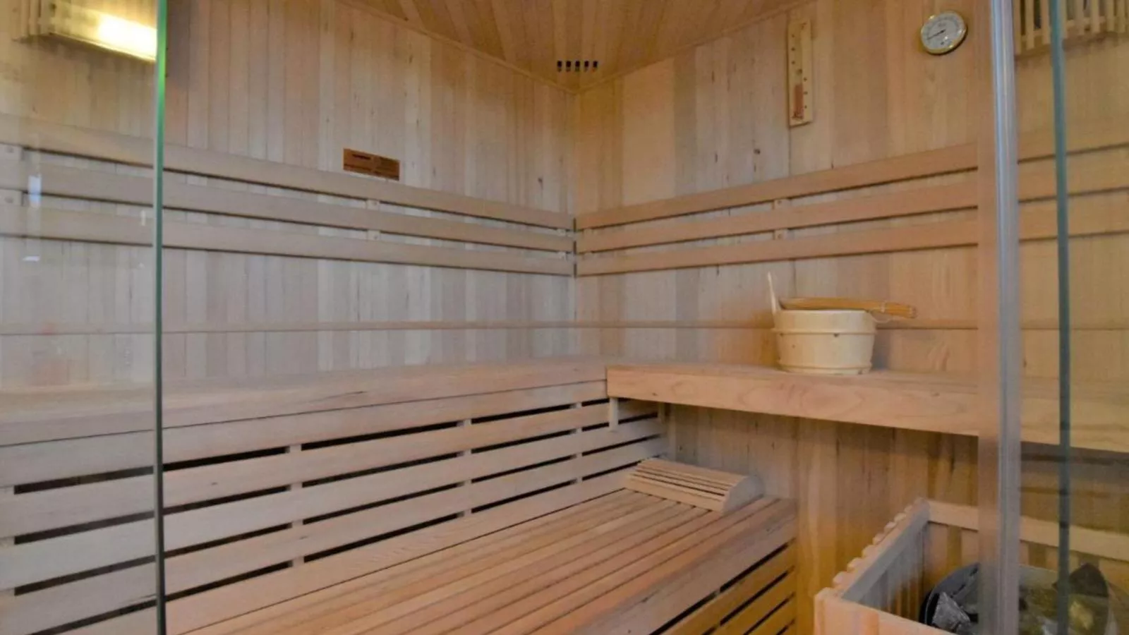 Am Salzhaff mit Sauna-Sauna
