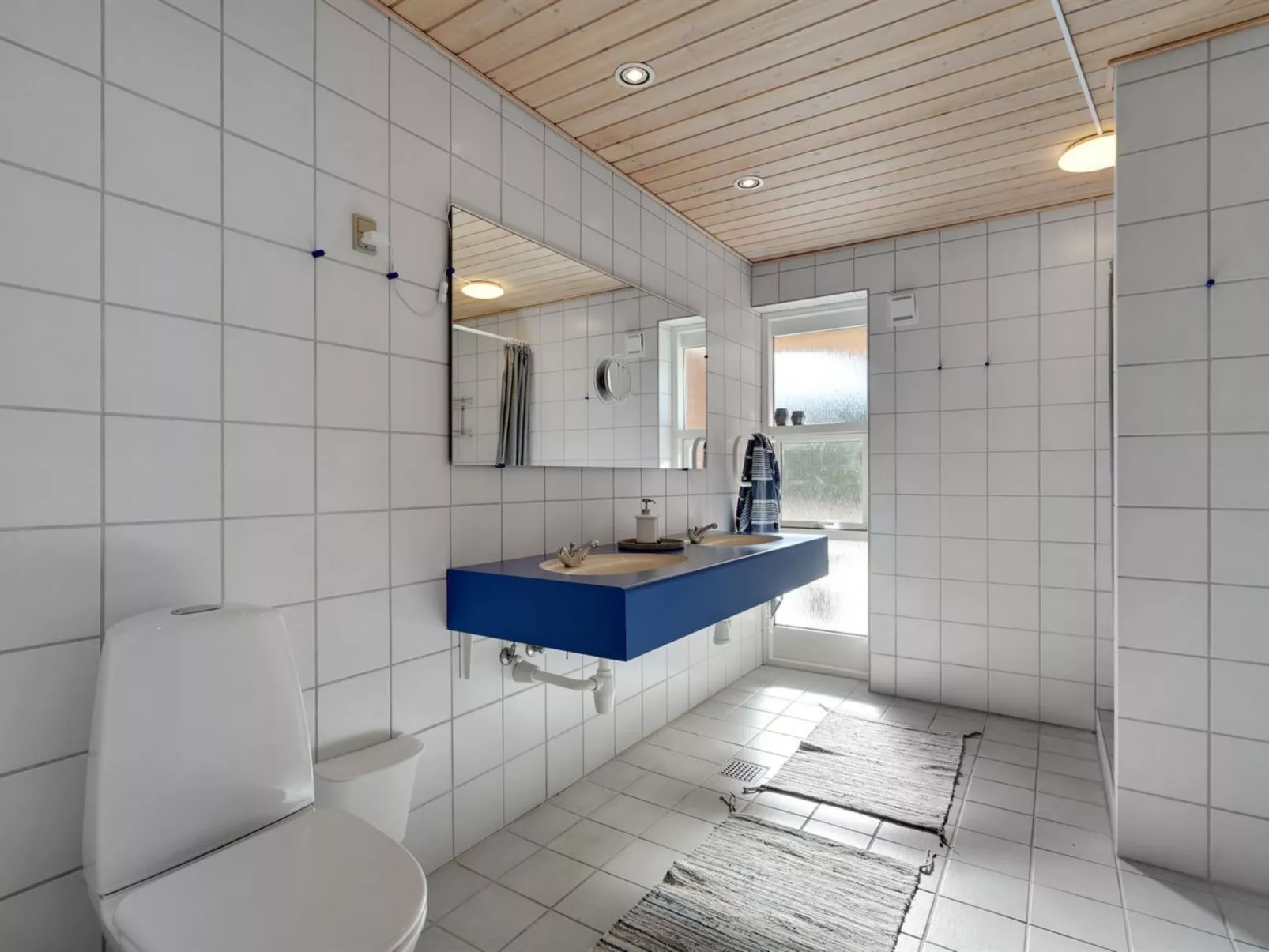 "Harpa" - 2.5km from the sea-Binnen