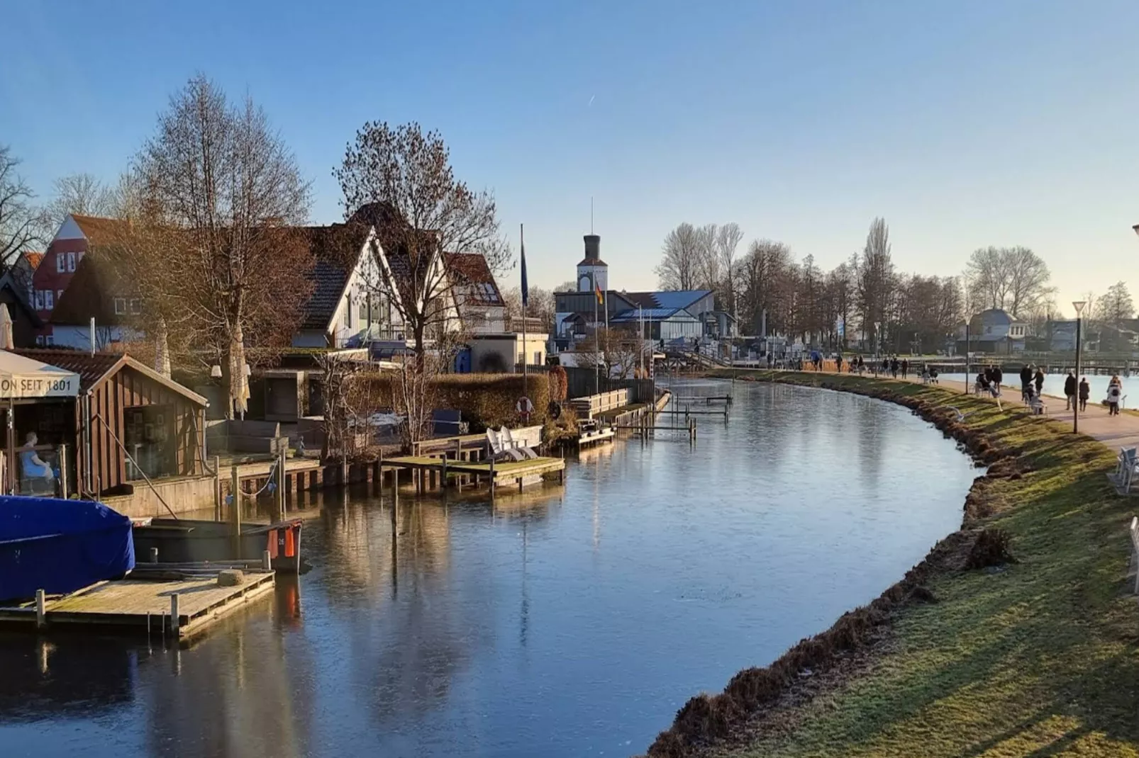Studio im DG 23 qm-Gebieden zomer 5km