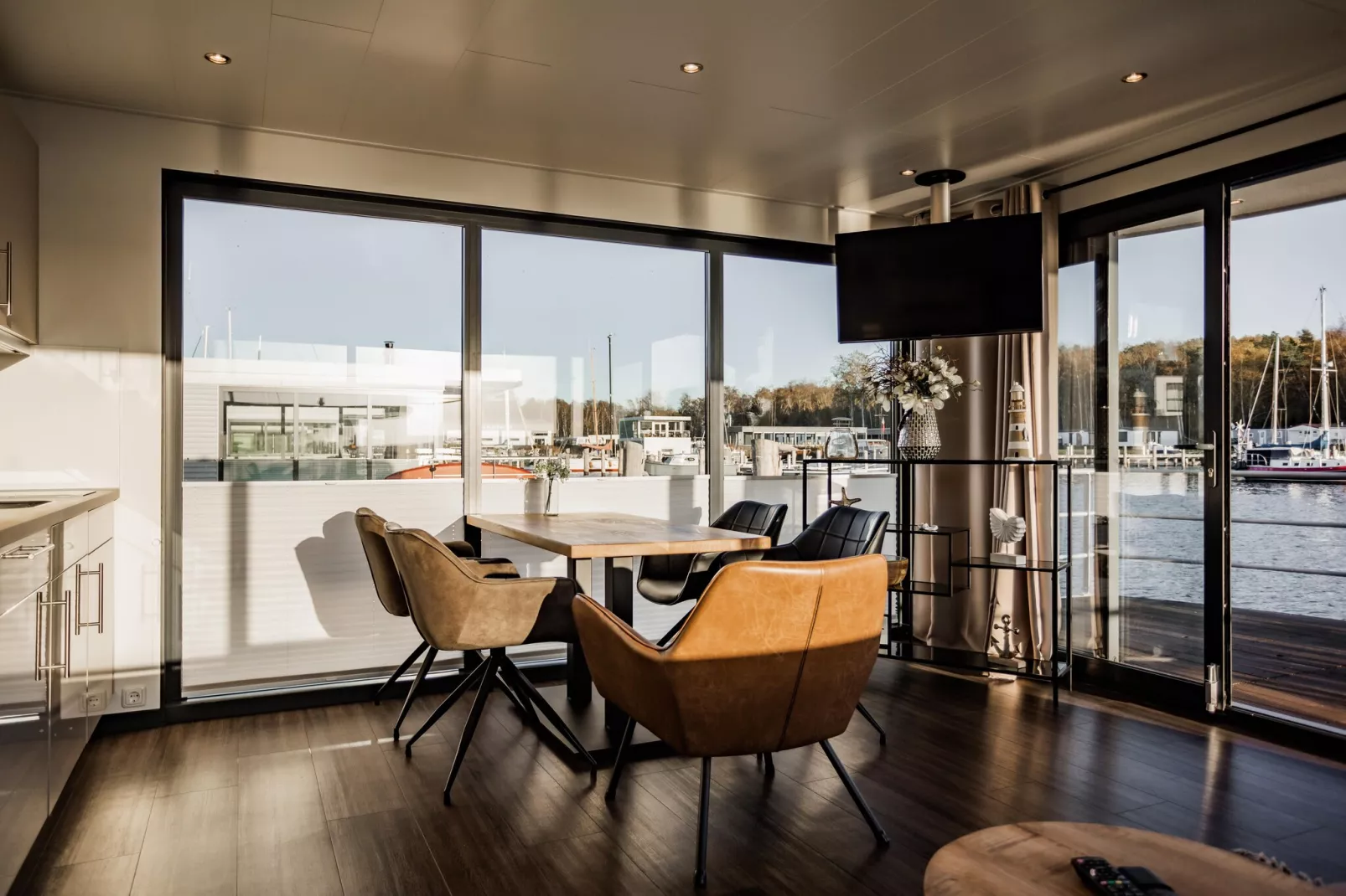 Hausboot in Peenemünde-Woonkamer