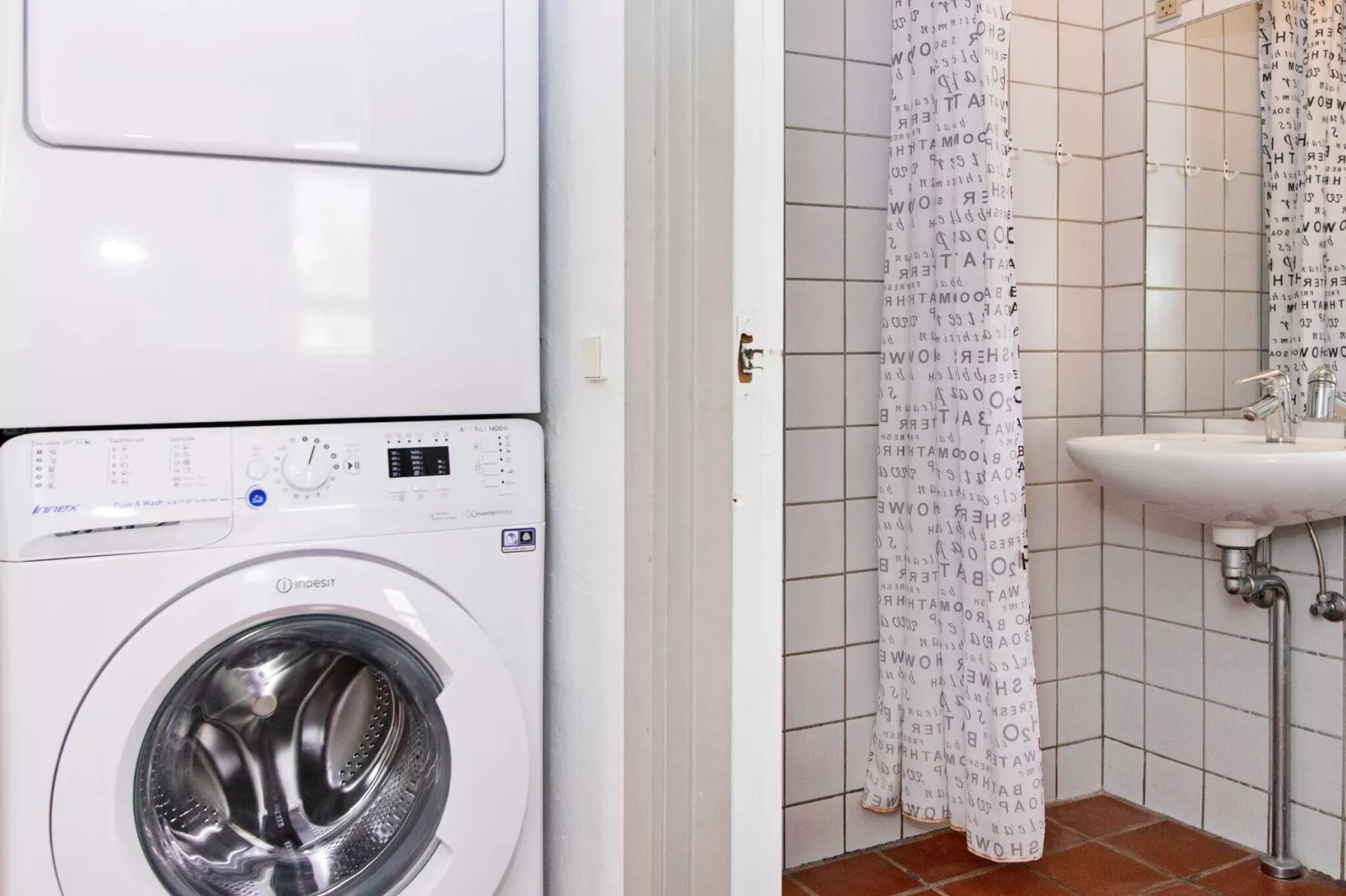 Rustgevende vakantiewoning in Ebeltoft met whirlpool-Binnen