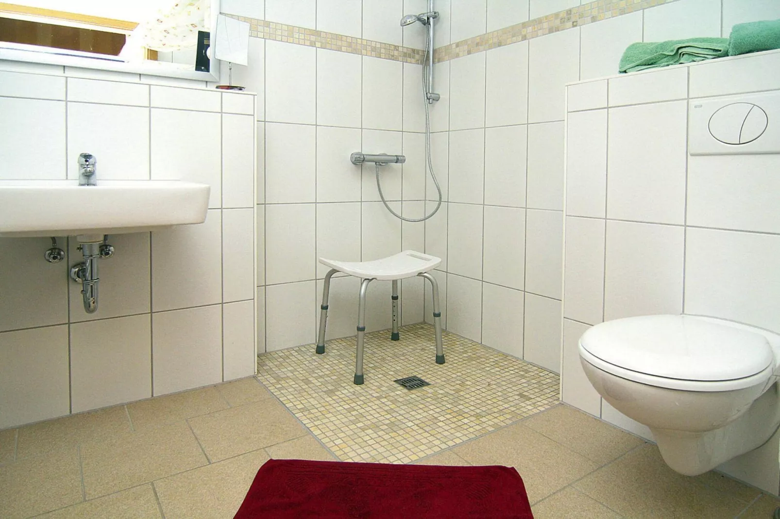 Ferienhaus 60 qm rollstuhlgerecht-Badkamer