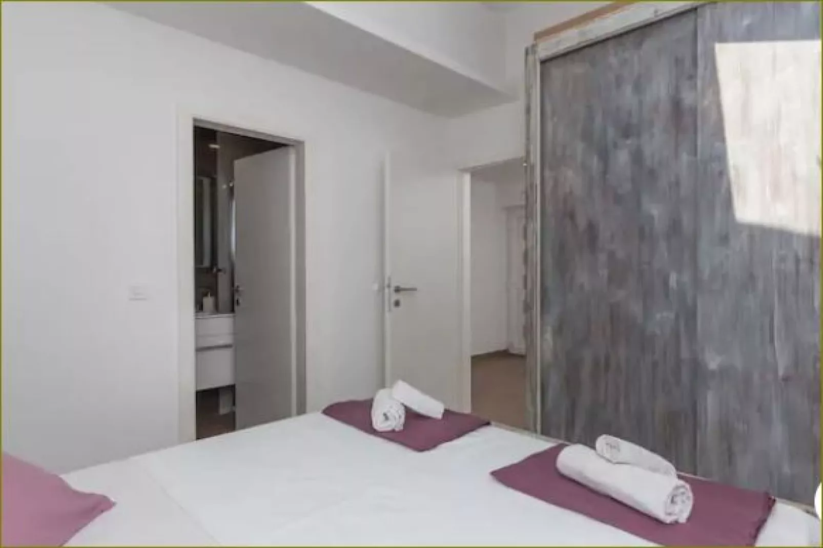 Apartments Dub - Comfort One-Bedroom Apartment with Shared Terrace (no.1)-Slaapkamer