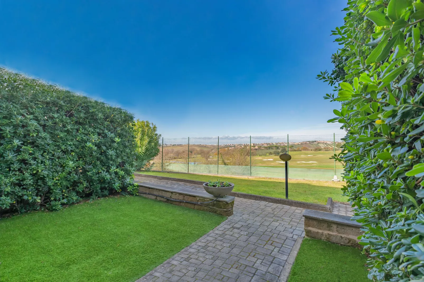 Bilocale vista giardino 105-Tuinen zomer