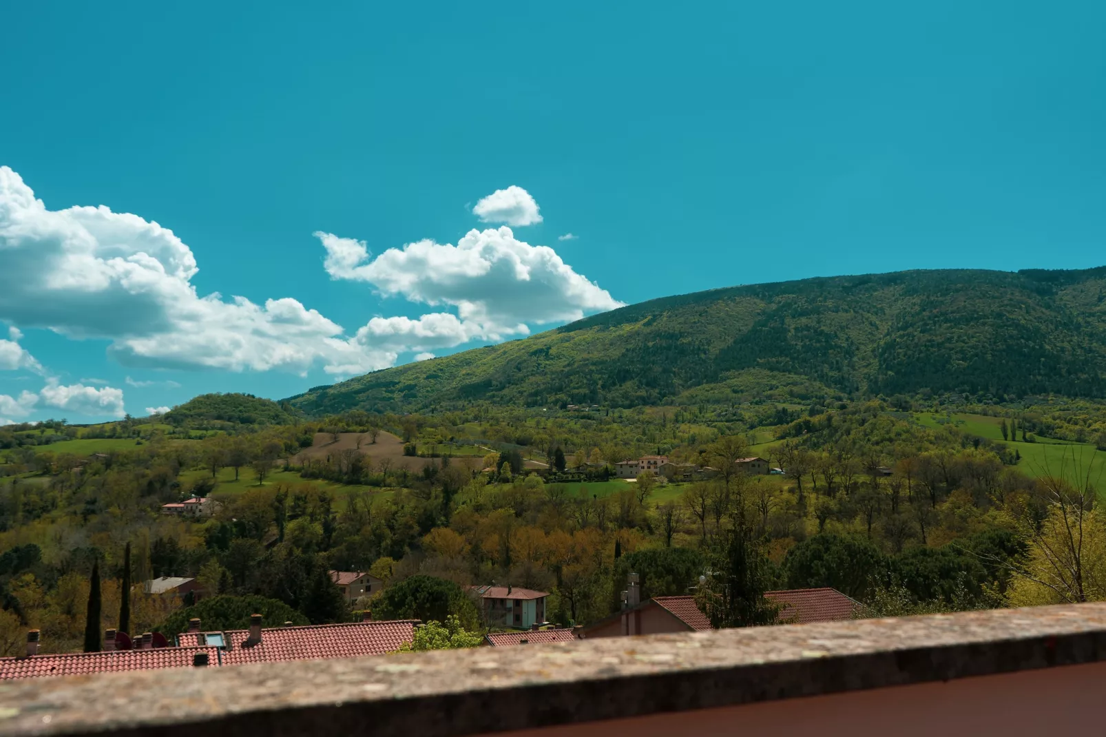 Assisi 4 pax-Uitzicht zomer