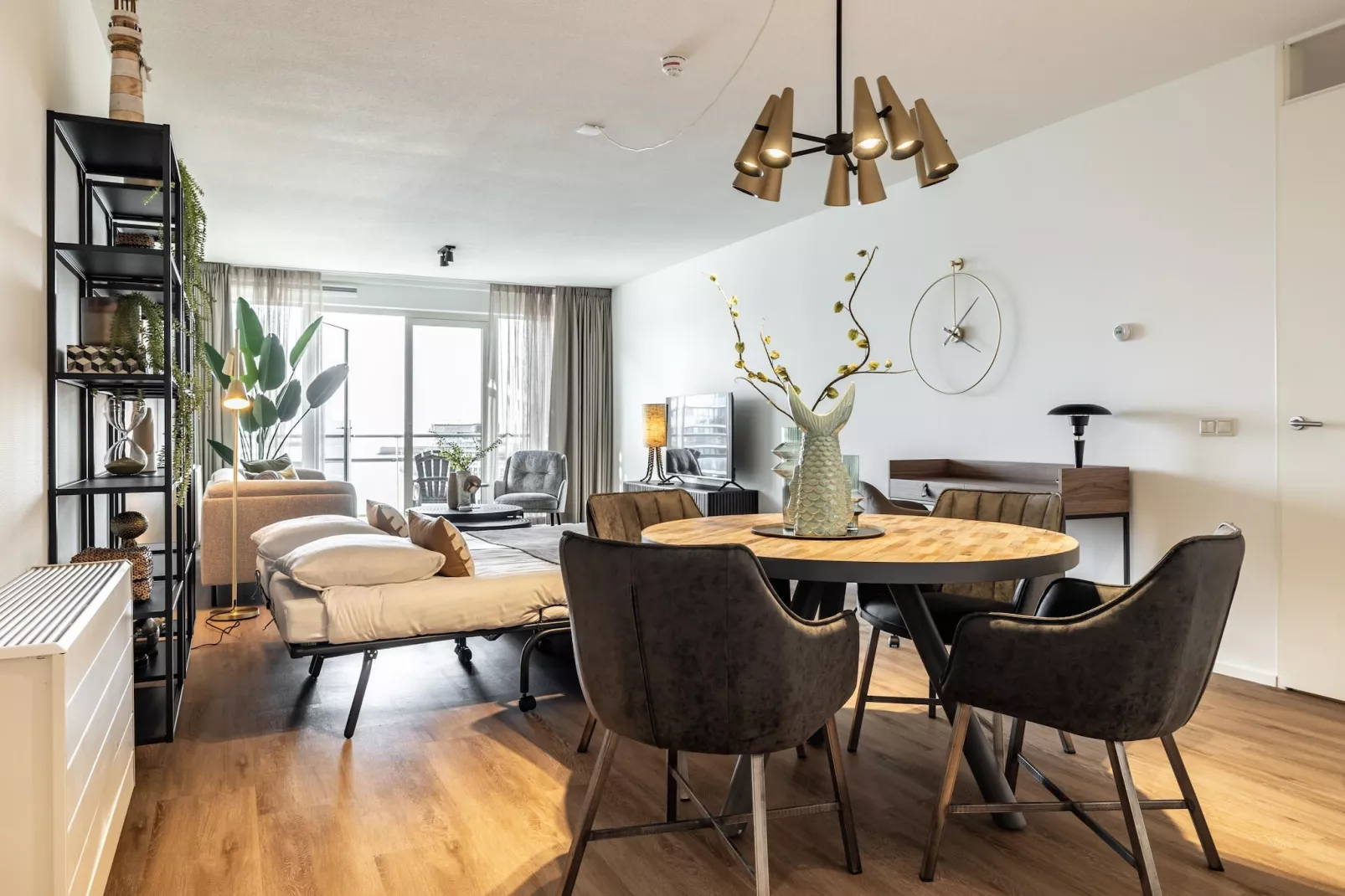 Scheveningen Harbour 50B-Eetkamer