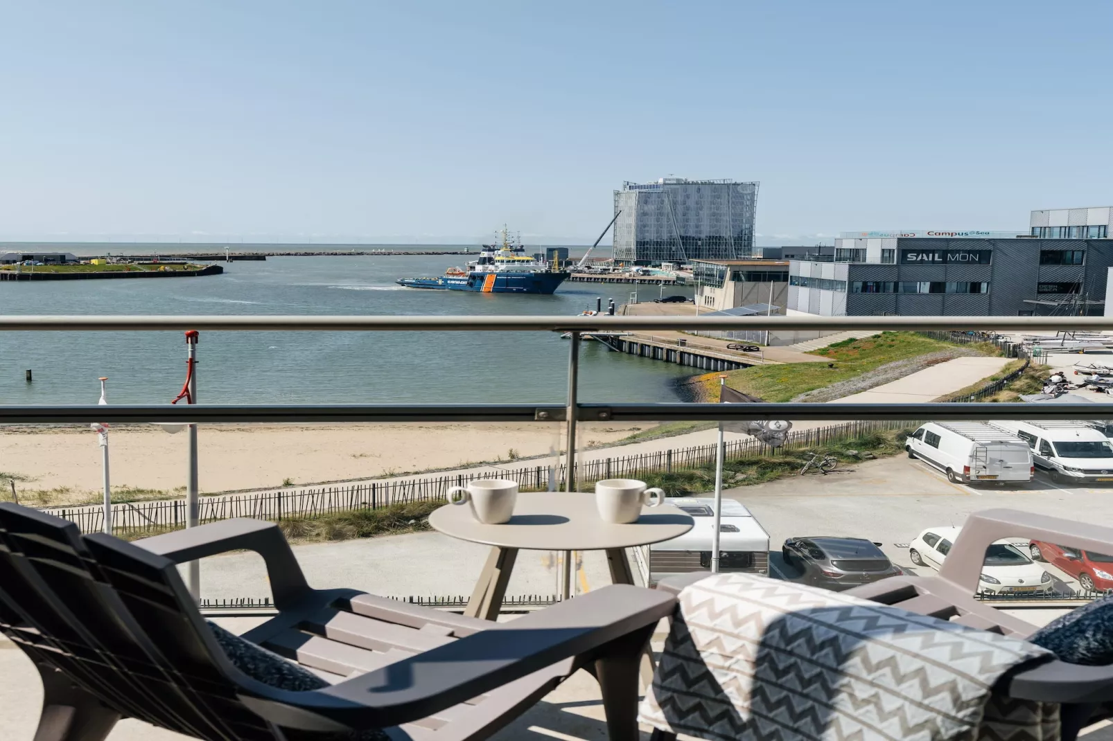Scheveningen Harbour 40A-Uitzicht zomer