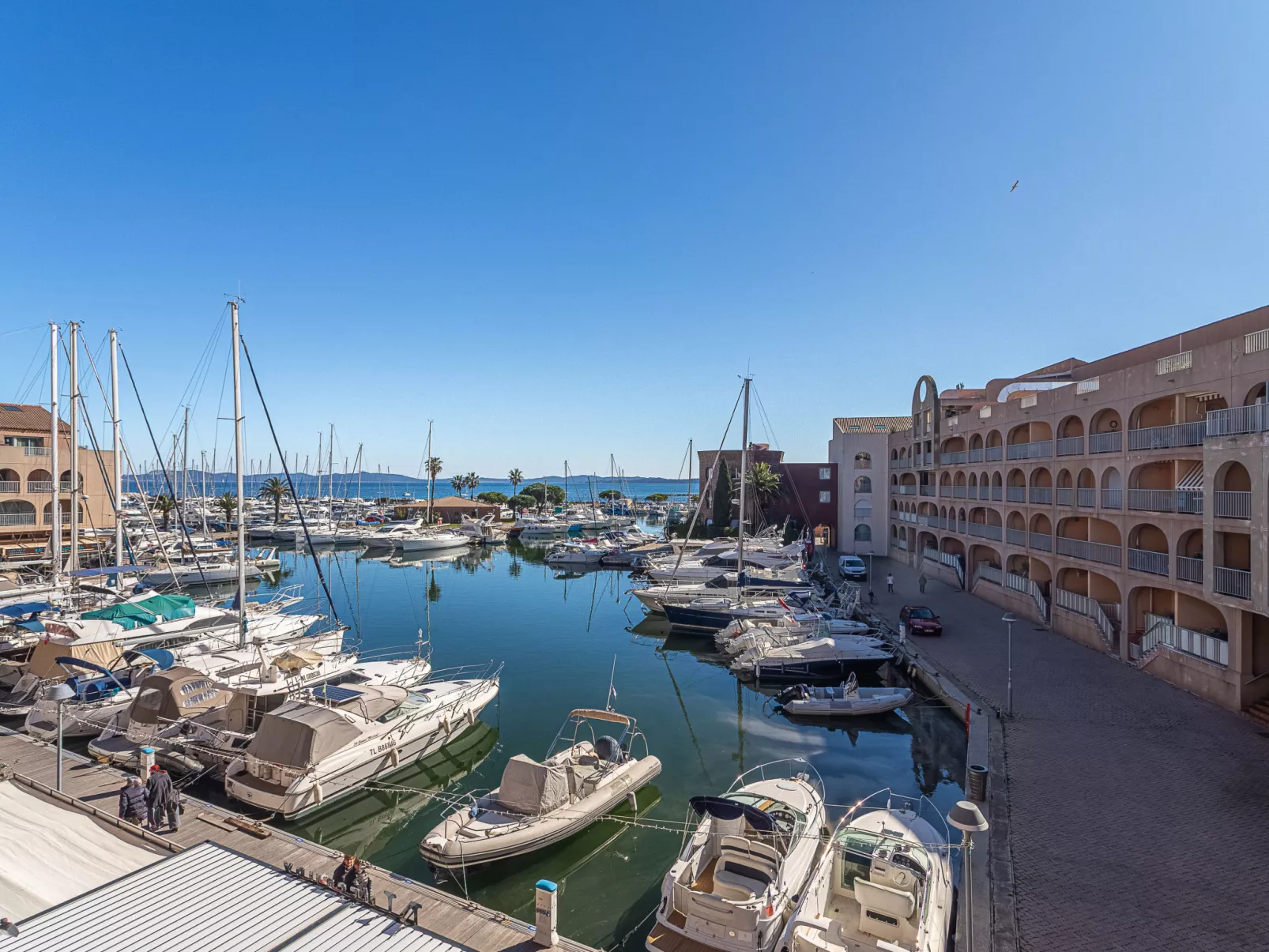 Port de La Gavine-Buiten