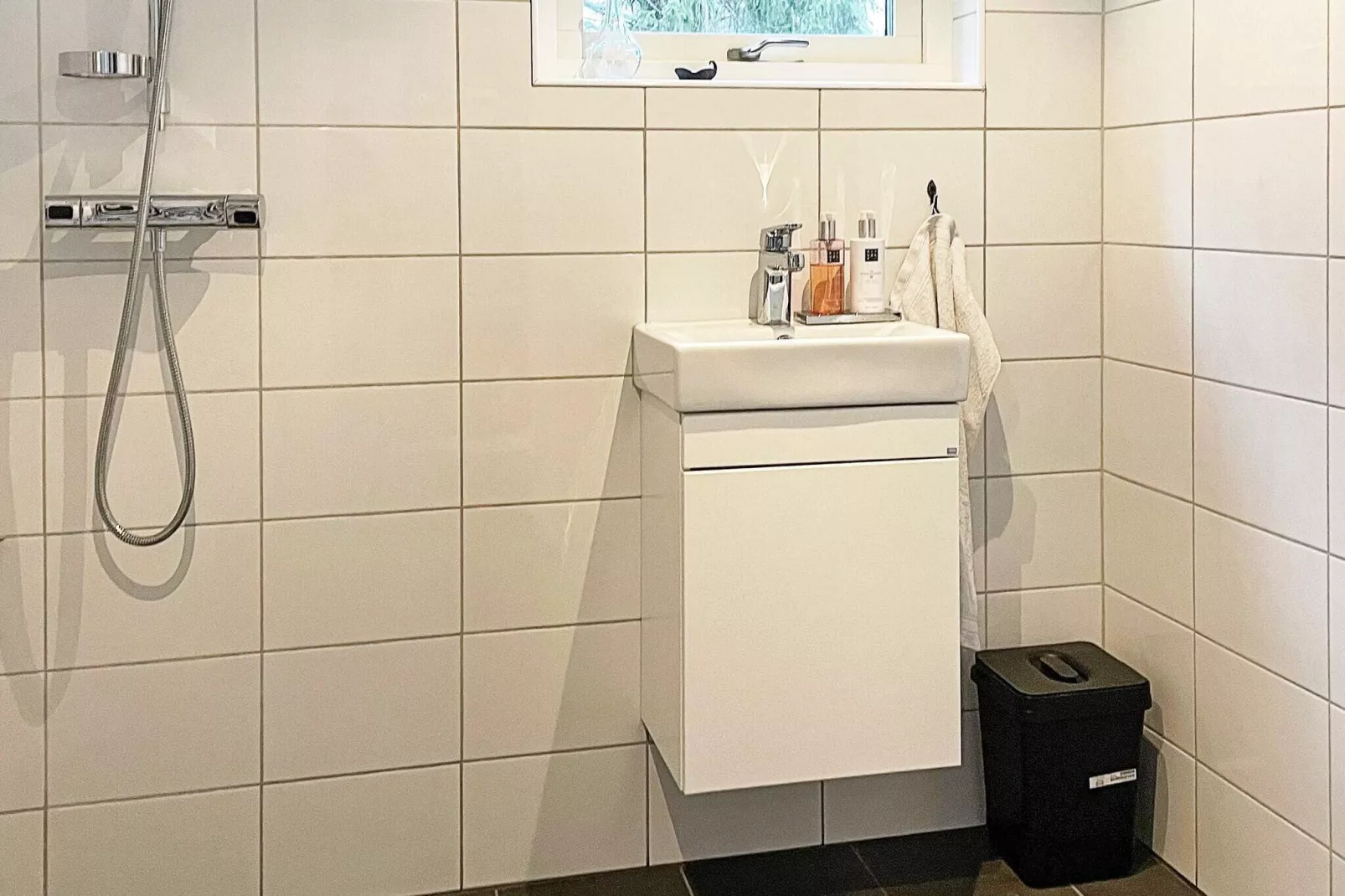 8 persoons vakantie huis in Brottby-By Traum-Binnen