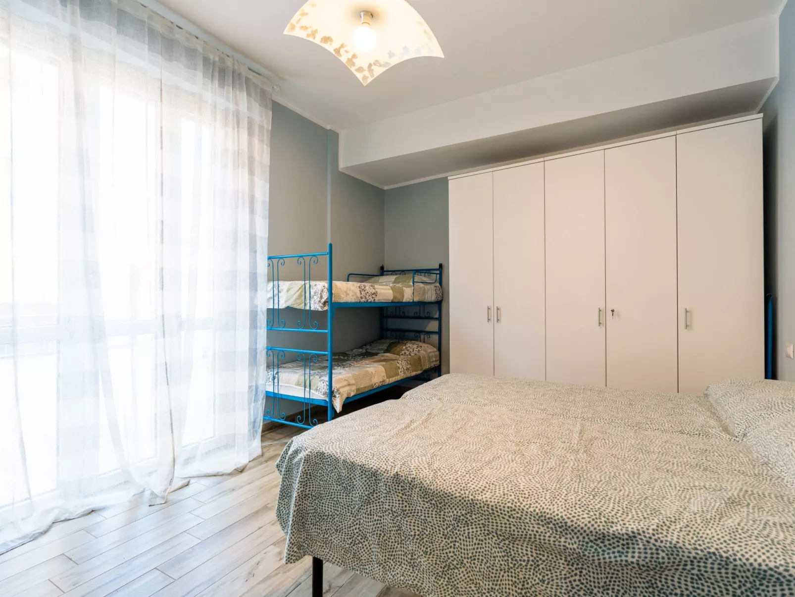 Maurizio's Place-Binnen