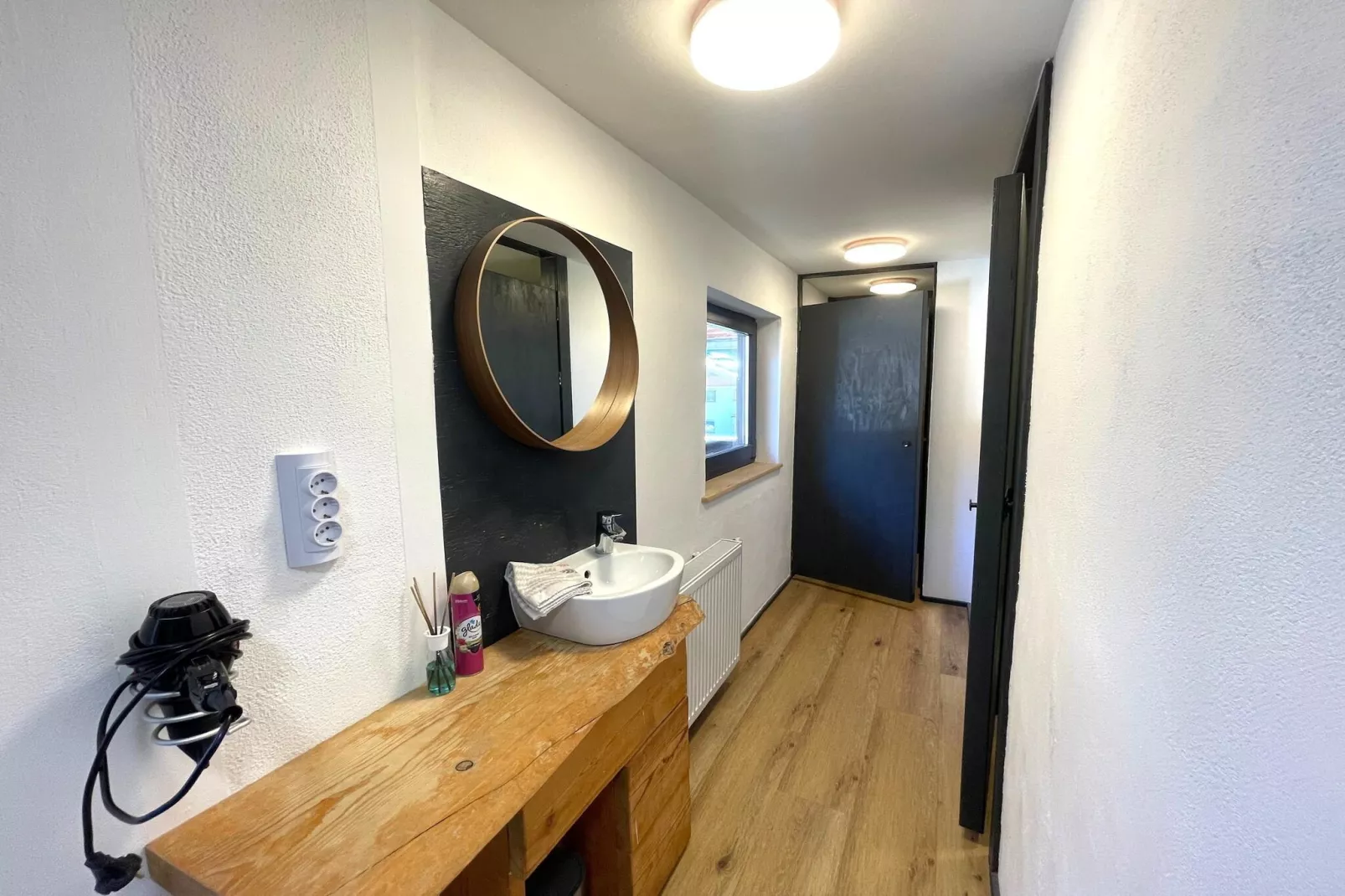 Backyard Mountain Hostel-Badkamer