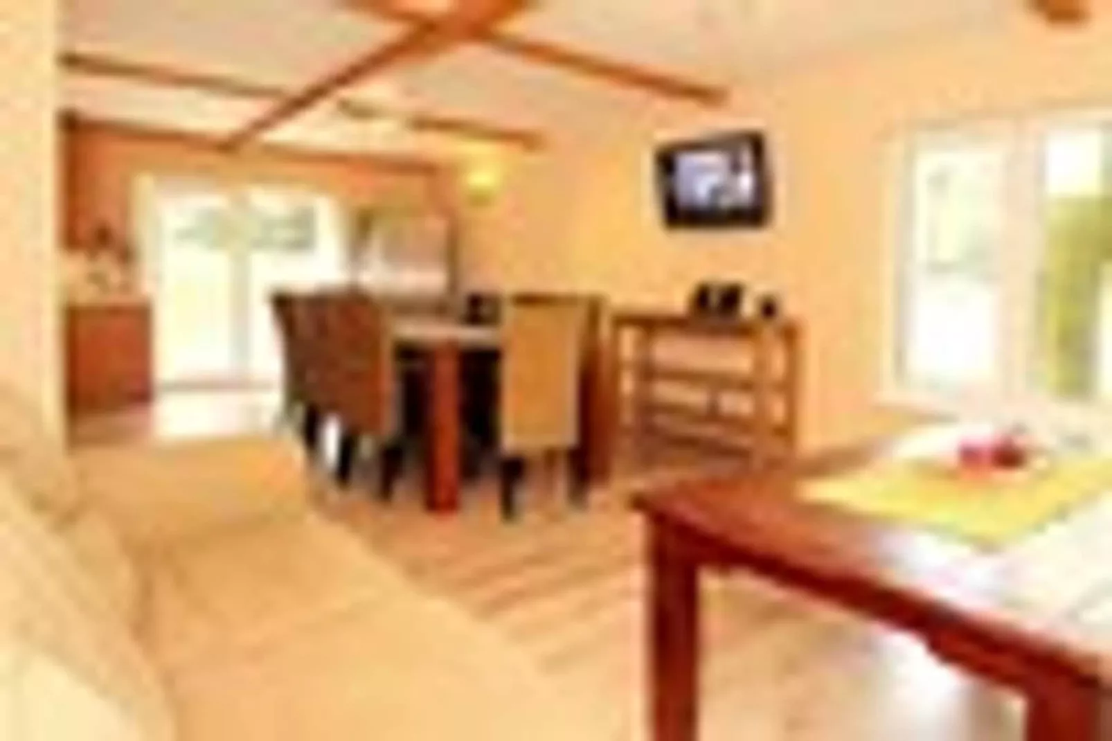 Ferienhaus 140 qm-Eetkamer