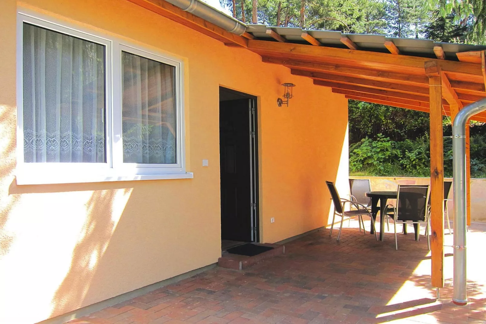 Bungalow deluxe 48 qm-Buitenkant zomer