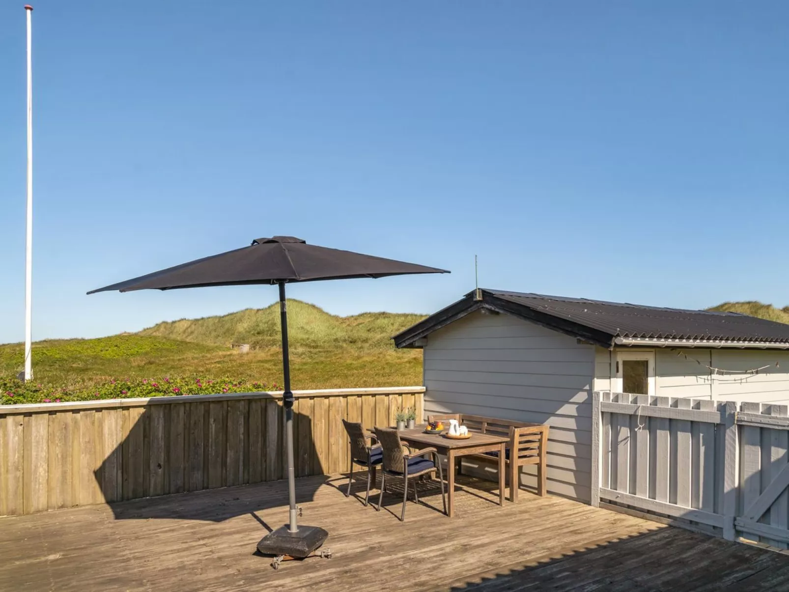 "Valpuri" - 150m from the sea-Binnen