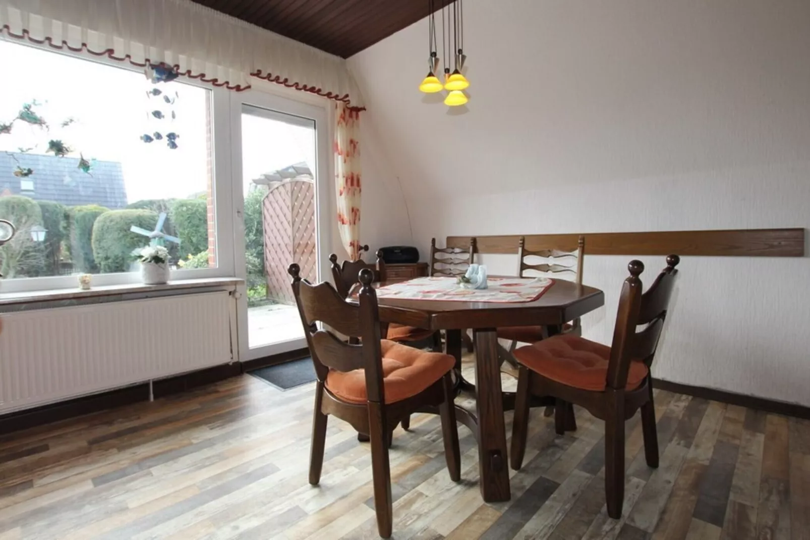 Ferienhaus Seeschwalbe-Eetkamer