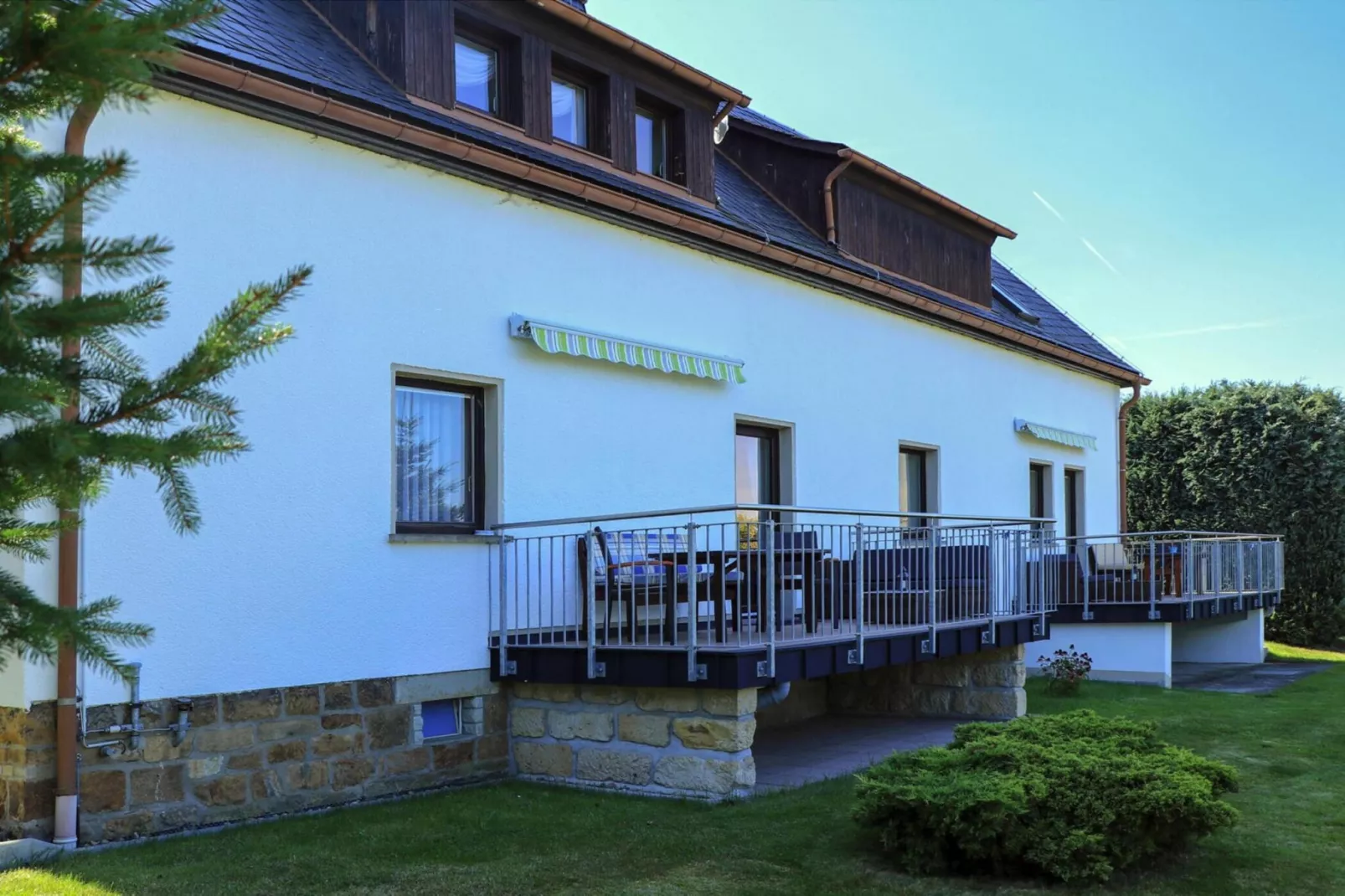 Festungsblick-Buitenkant zomer