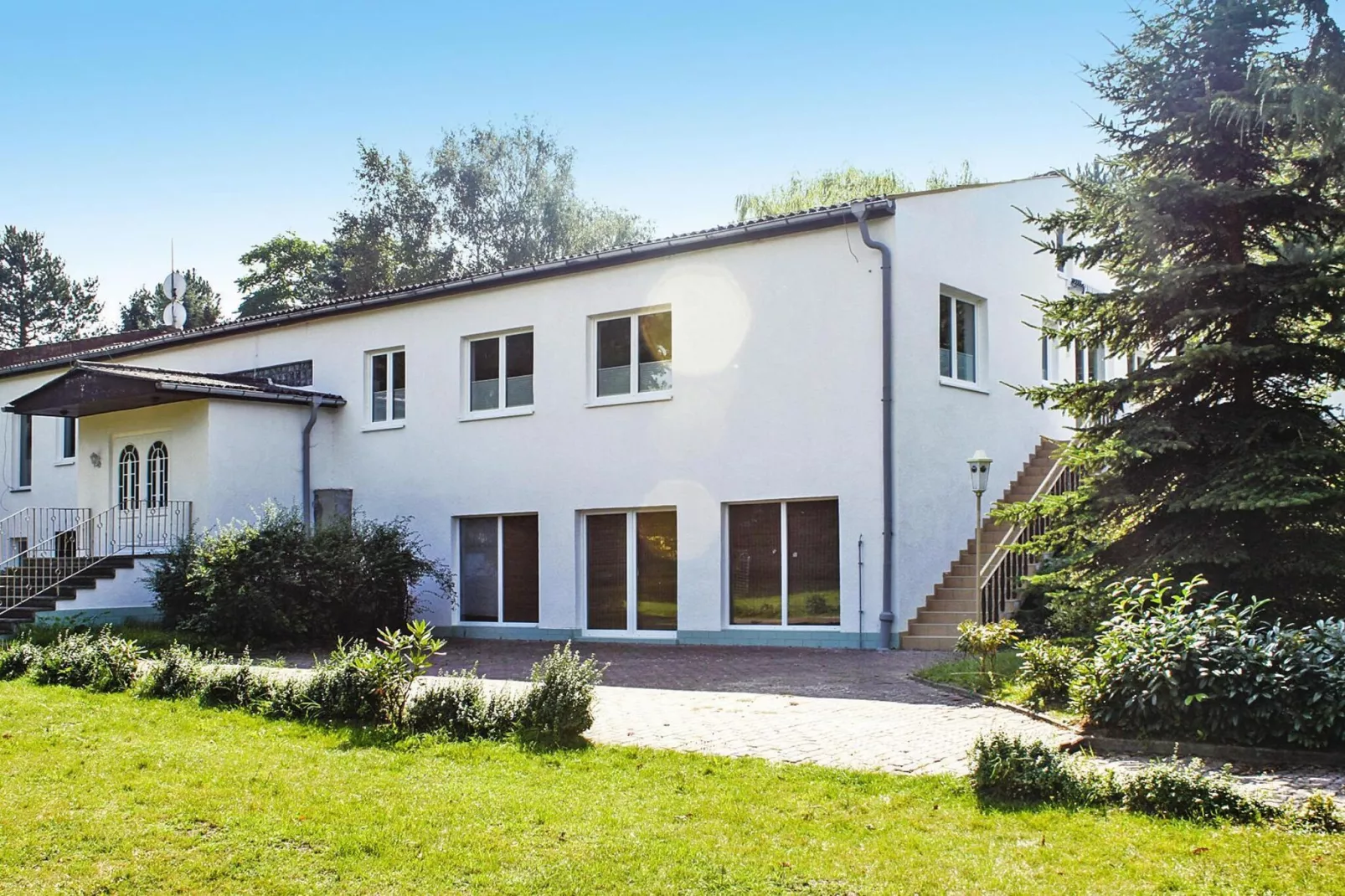 Ferienwohnung klein 70 qm-Buitenkant zomer