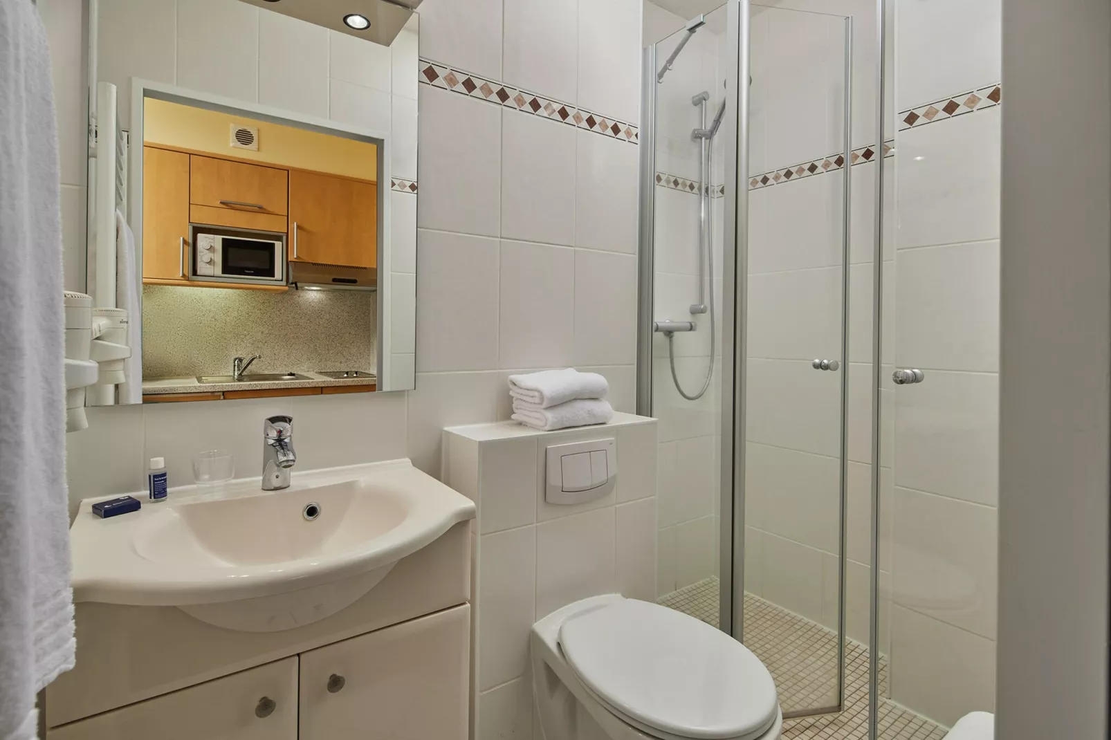 1-Zimmer-Apartment Seeseite "Am Park"-Badkamer