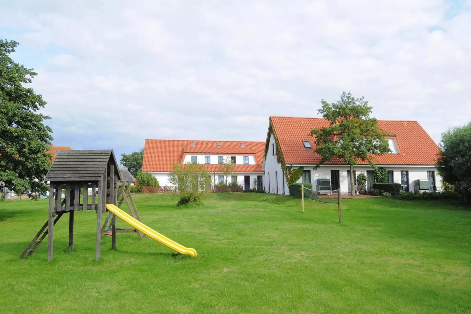 Post Hiddensee-Wohnung 18-Buitenkant zomer